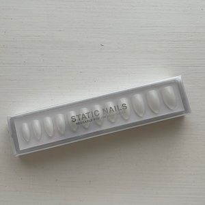 Static Nails Reusable Pop-On Manicure